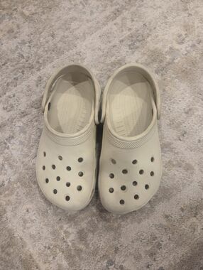 Size J2 Crocs In Bone